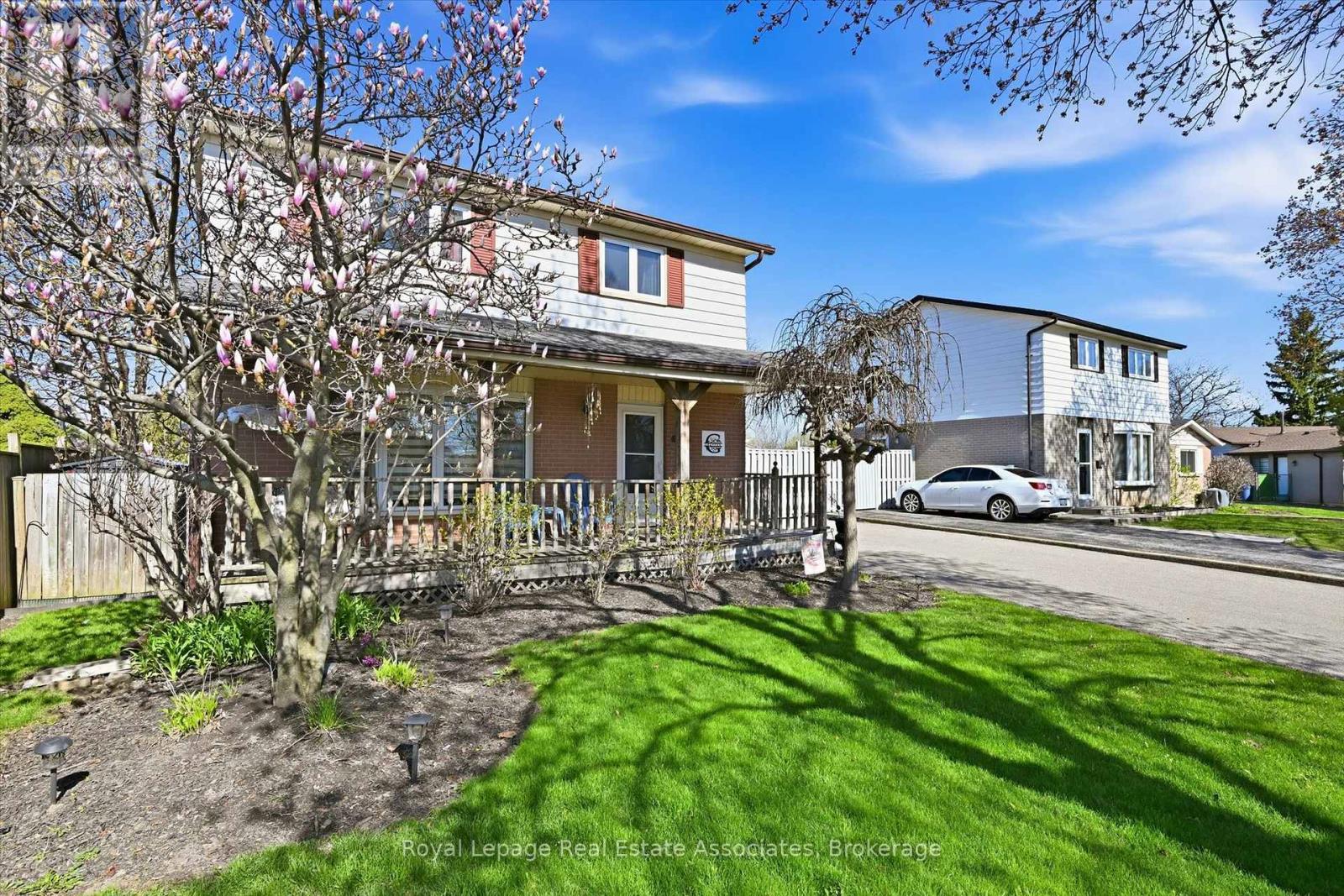 107 Billington Crescent, Hamilton, Ontario  L8T 4R3 - Photo 3 - X13070548