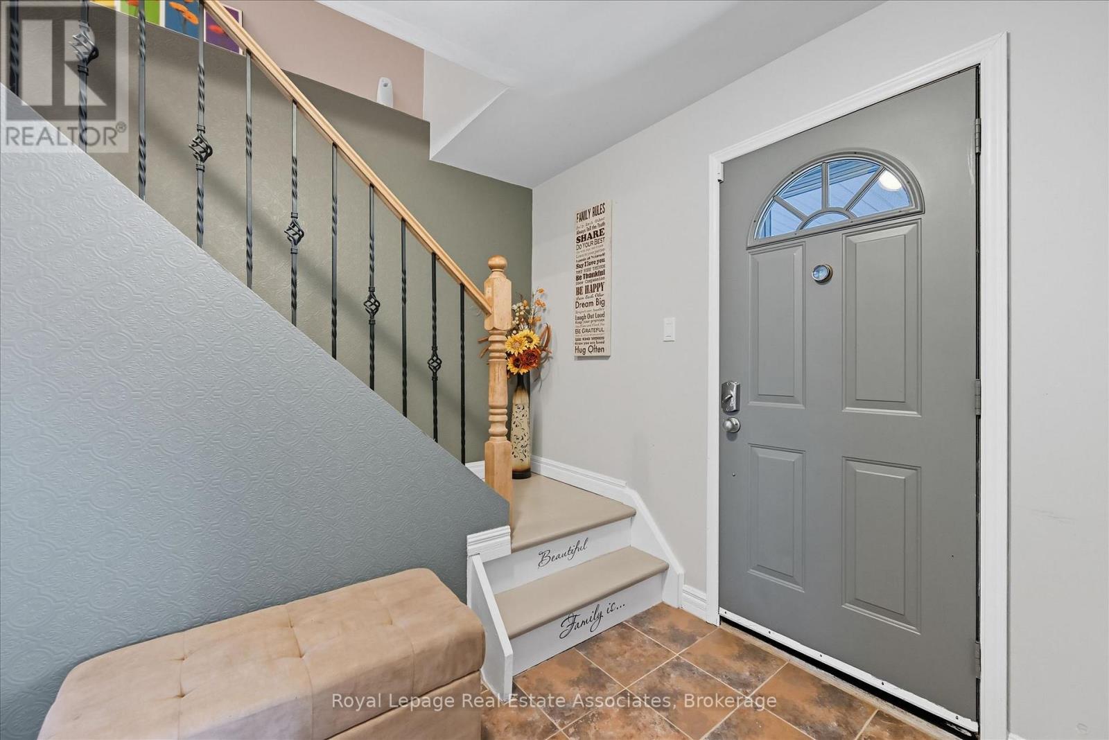 107 Billington Crescent, Hamilton, Ontario  L8T 4R3 - Photo 6 - X13070548