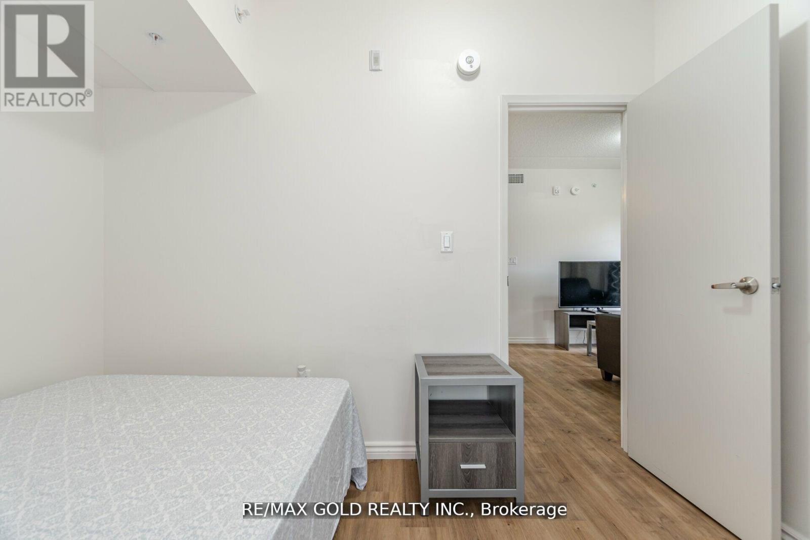 H101 - 275 Larch Street, Waterloo, Ontario  N2L 3R2 - Photo 20 - X13070608