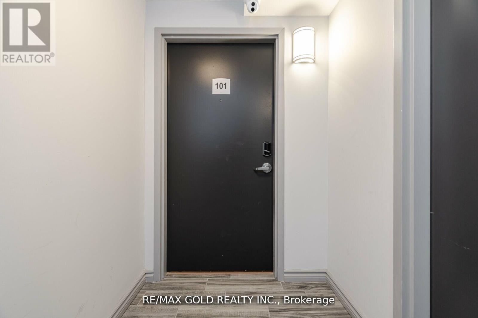 H101 - 275 Larch Street, Waterloo, Ontario  N2L 3R2 - Photo 4 - X13070608