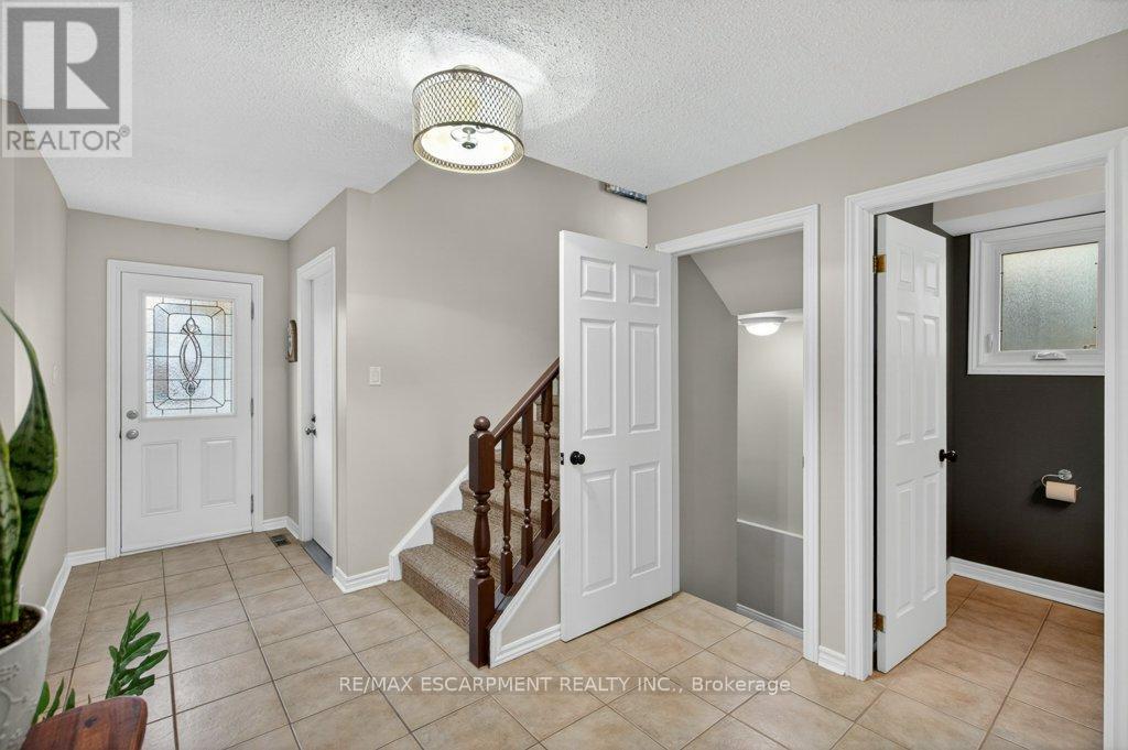 24 Braeheid Avenue, Hamilton, Ontario  L8B 0C5 - Photo 6 - X13070612