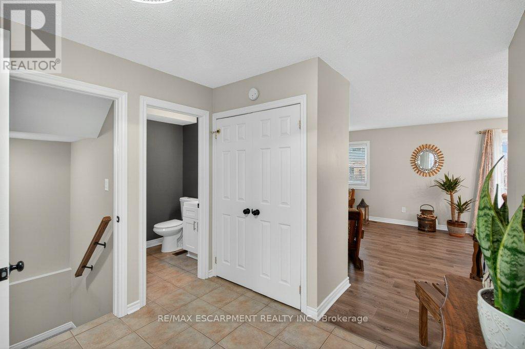 24 Braeheid Avenue, Hamilton, Ontario  L8B 0C5 - Photo 7 - X13070612