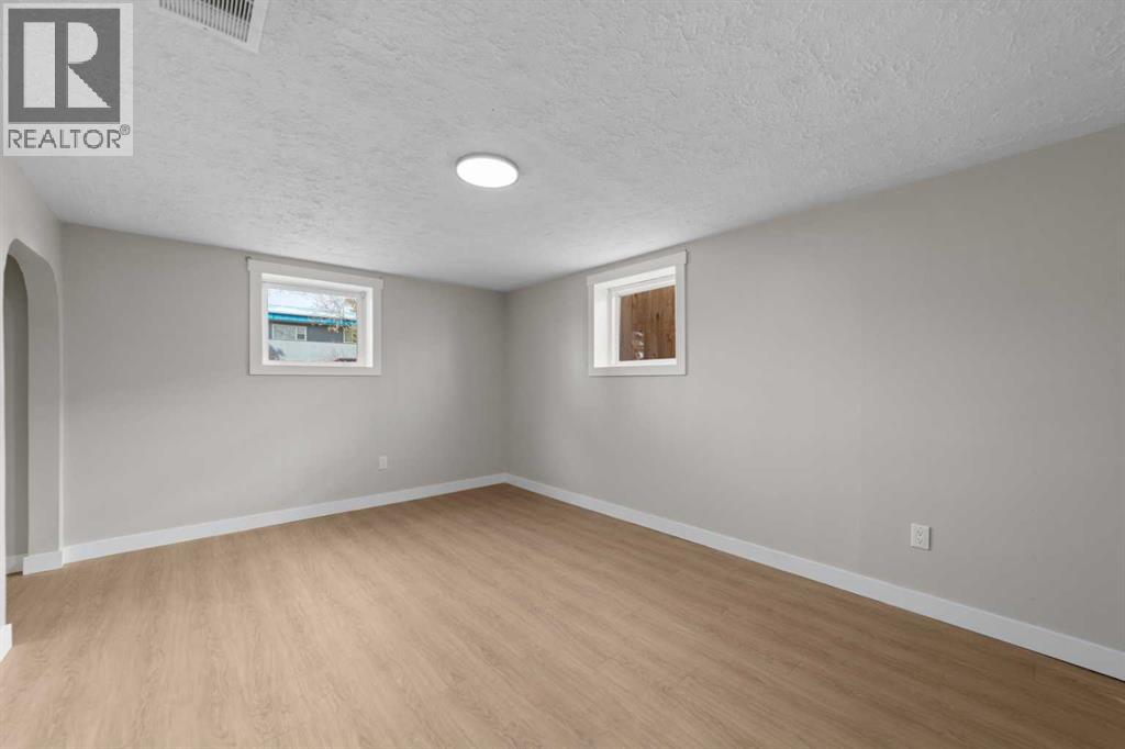 5315 51 Avenue, Camrose, Alberta  T4V 0V8 - Photo 20 - A2306836