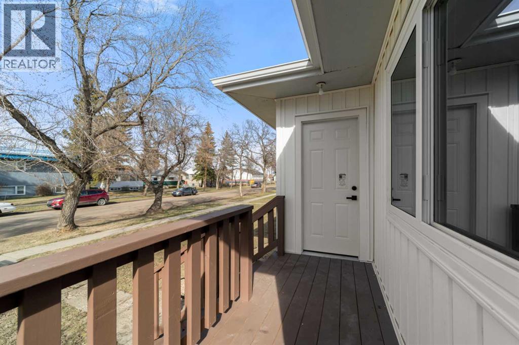 5315 51 Avenue, Camrose, Alberta  T4V 0V8 - Photo 3 - A2306836
