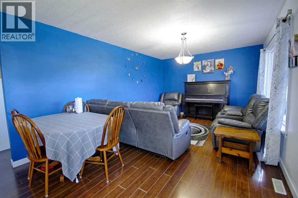 4925 53 Avenue, Taber, Alberta  T1G 1H5 - Photo 4 - A2307097