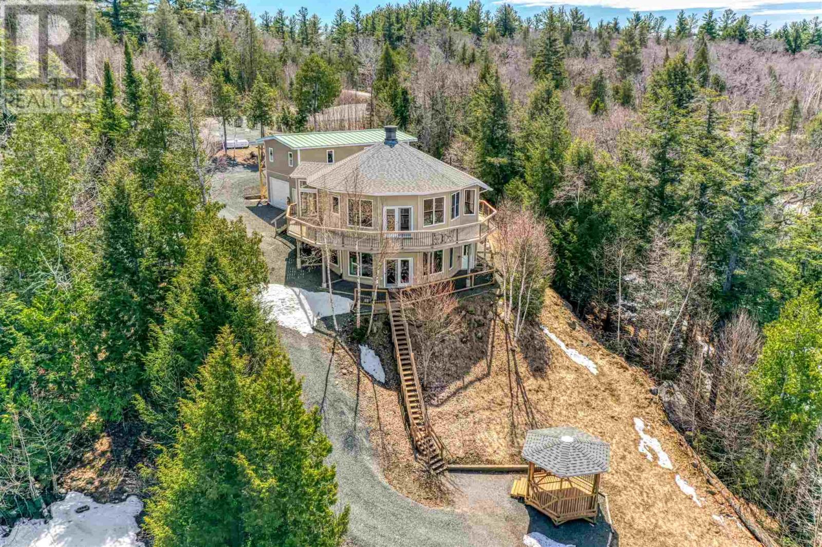 8 Evergreen Ln, Elliot Lake, Ontario  P5A 2J7 - Photo 6 - SM260841