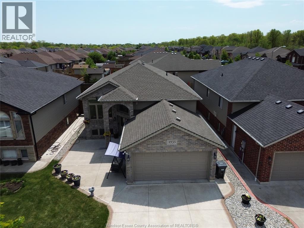 1935 Manitoba, Windsor, Ontario  N9B 3H8 - Photo 21 - 26005917