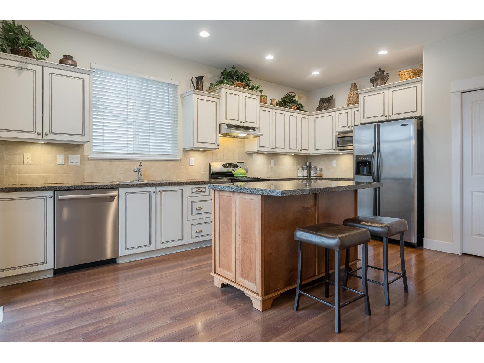 20484 67a Avenue, Langley, British Columbia  V2Y 3C9 - Photo 9 - R3109319