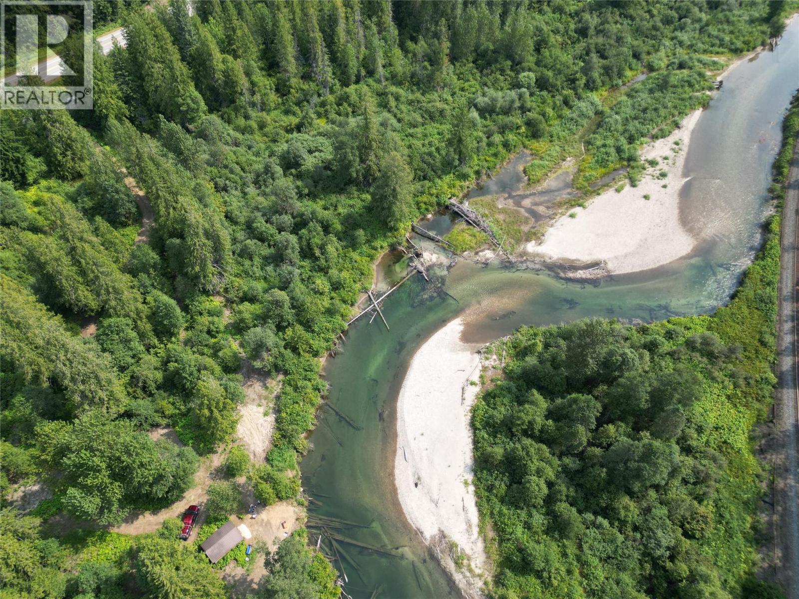 5926 Ferguson Frontage Road, Malakwa, British Columbia  V0E 2J0 - Photo 4 - 10372152
