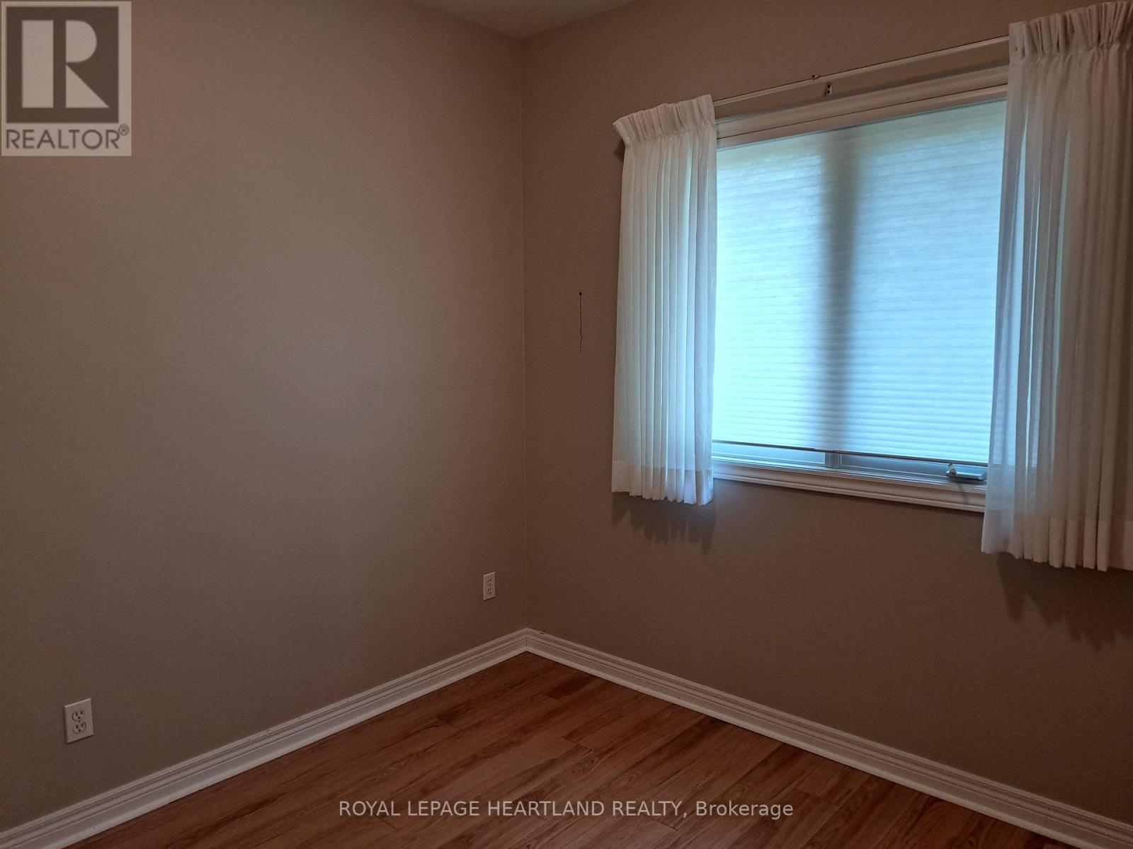 10 Brookside Place, South Huron, Ontario  N0M 1S2 - Photo 20 - X13070828
