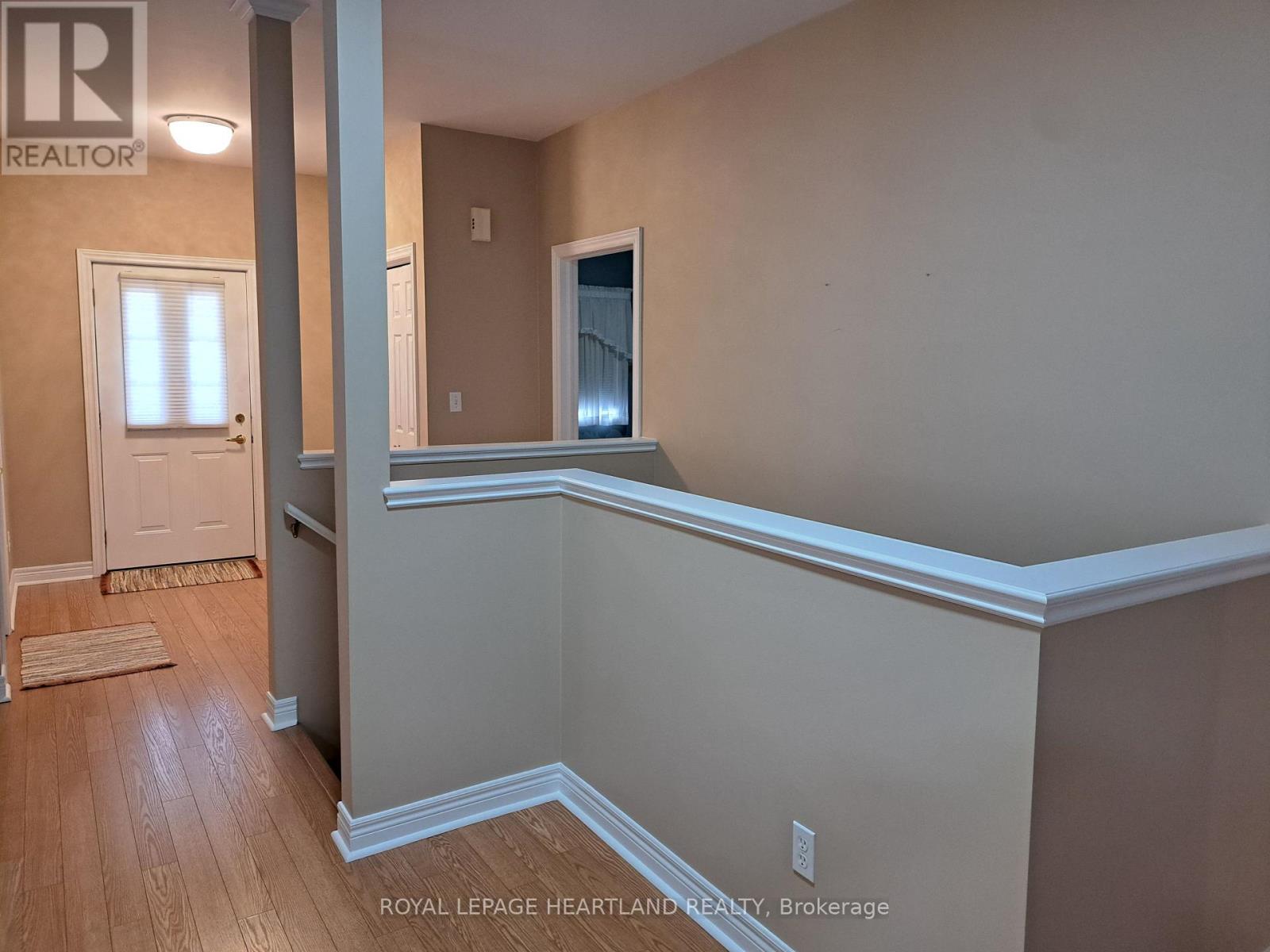 10 Brookside Place, South Huron, Ontario  N0M 1S2 - Photo 8 - X13070828