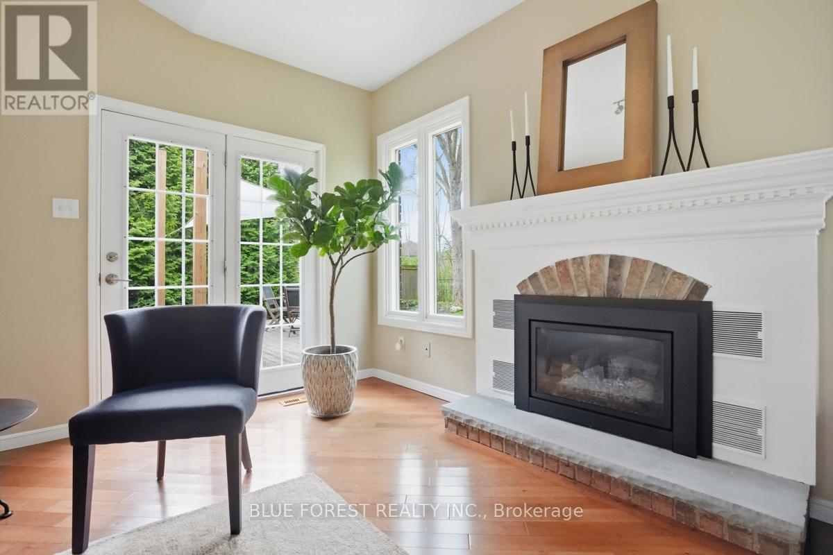 1311 Aldersbrook Road, London North, Ontario  N6G 3J1 - Photo 11 - X13070832