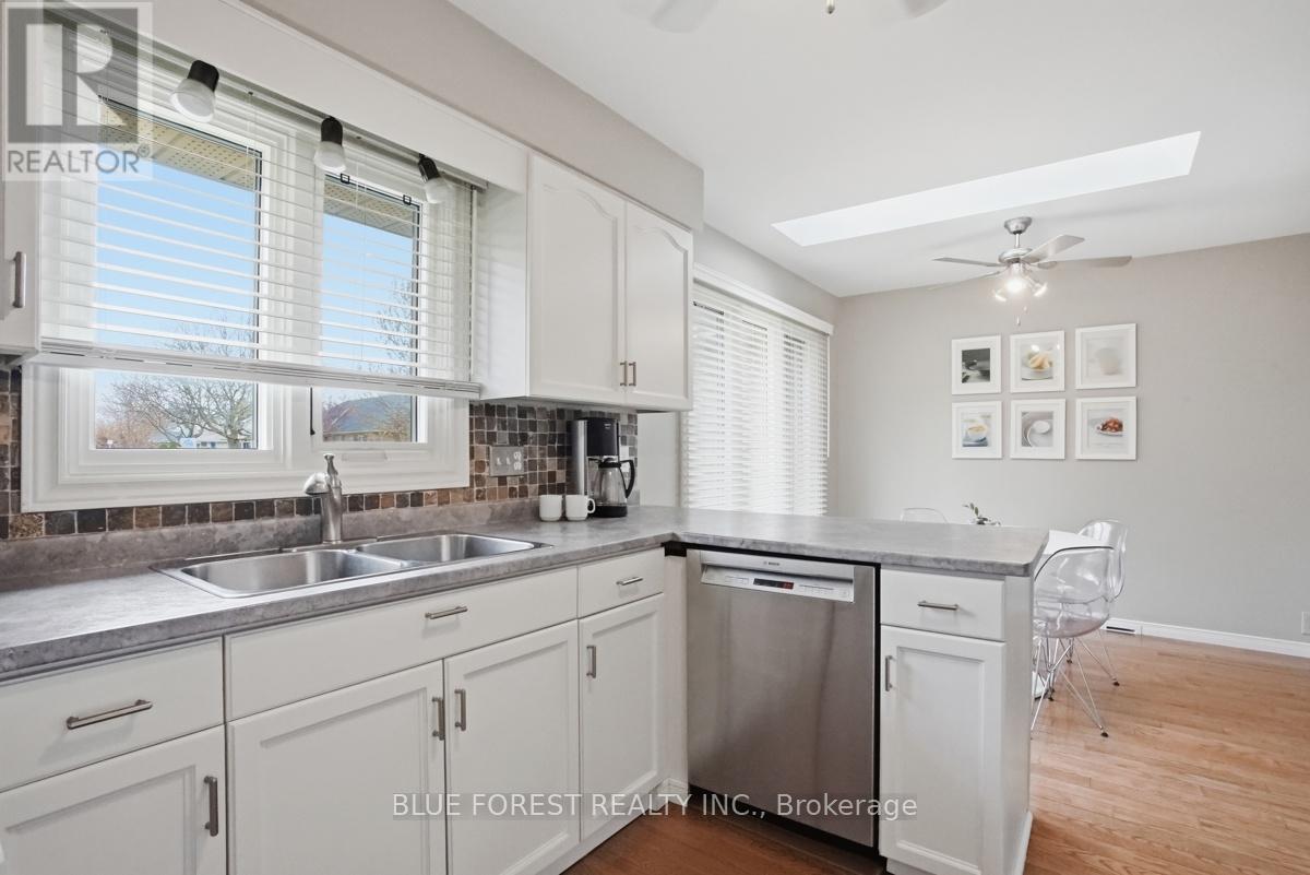 1311 Aldersbrook Road, London North, Ontario  N6G 3J1 - Photo 14 - X13070832
