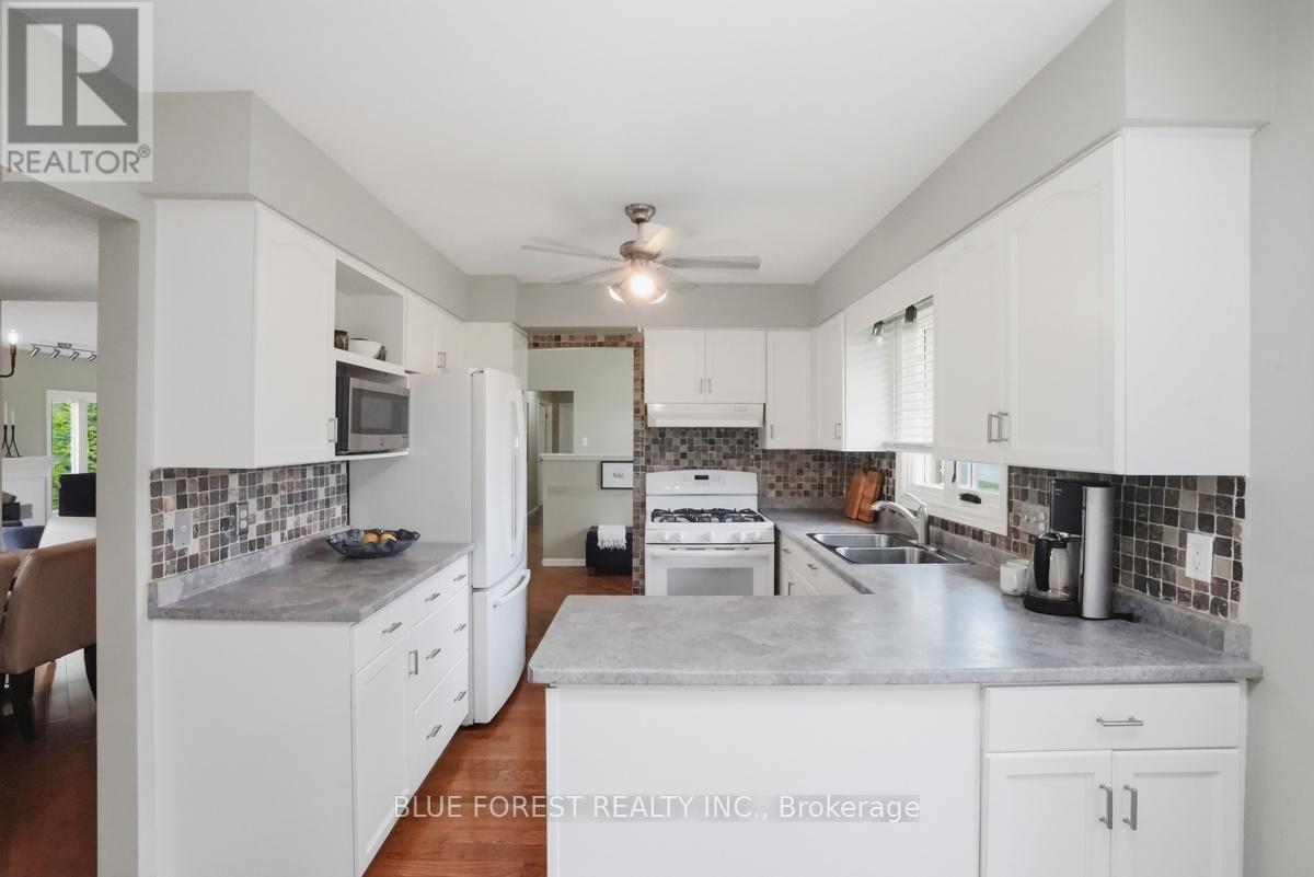 1311 Aldersbrook Road, London North, Ontario  N6G 3J1 - Photo 18 - X13070832