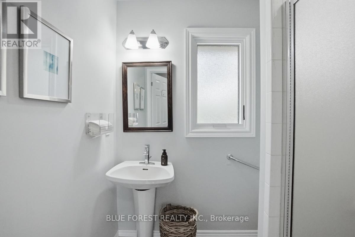 1311 Aldersbrook Road, London North, Ontario  N6G 3J1 - Photo 20 - X13070832