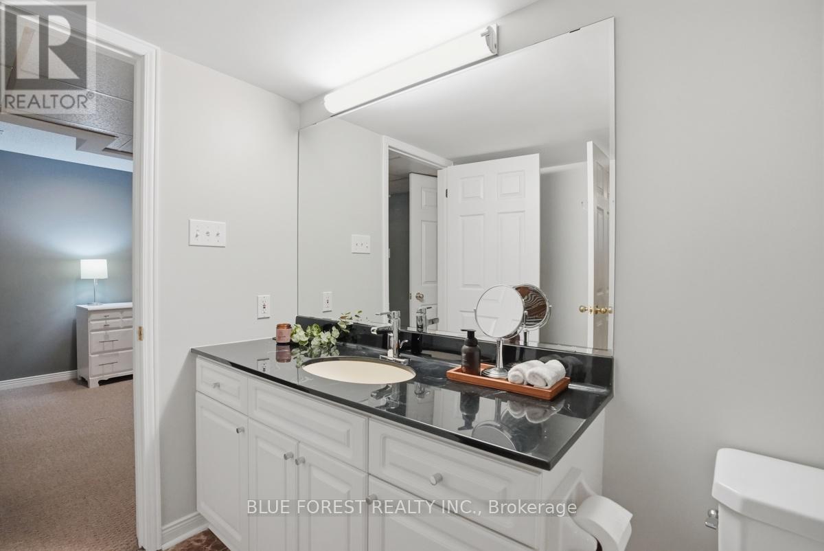 1311 Aldersbrook Road, London North, Ontario  N6G 3J1 - Photo 32 - X13070832