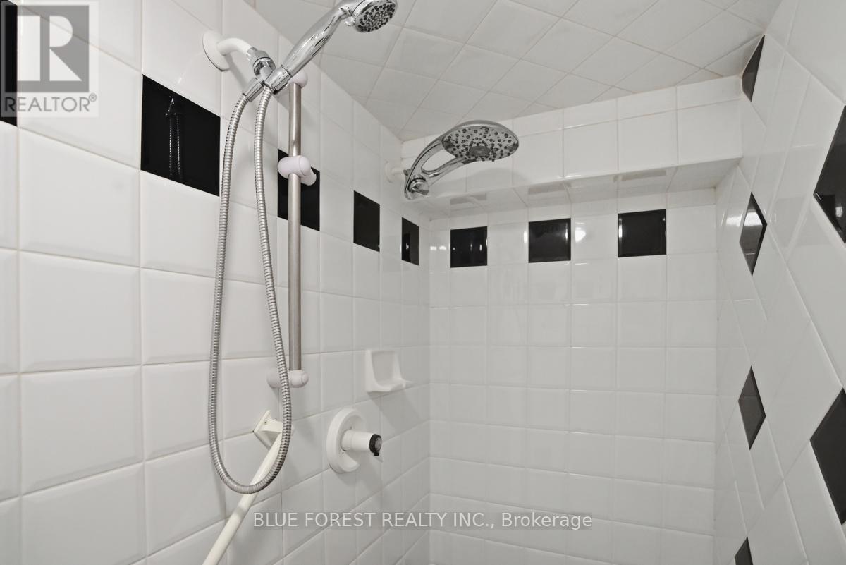 1311 Aldersbrook Road, London North, Ontario  N6G 3J1 - Photo 33 - X13070832