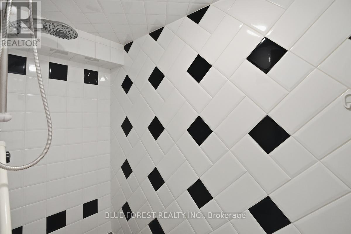 1311 Aldersbrook Road, London North, Ontario  N6G 3J1 - Photo 34 - X13070832