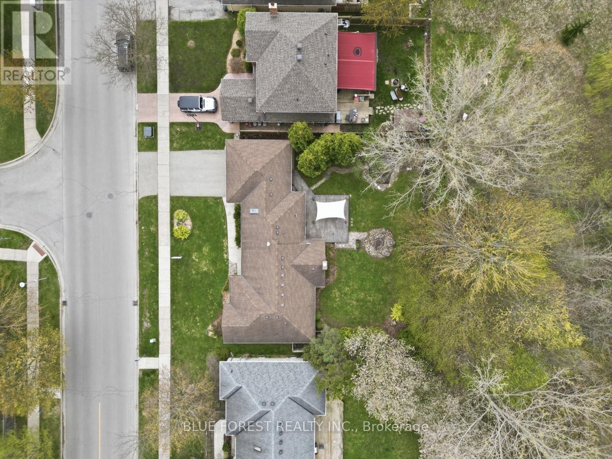 1311 Aldersbrook Road, London North, Ontario  N6G 3J1 - Photo 40 - X13070832