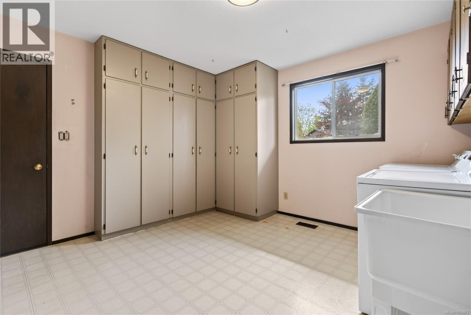 645 Summit Pl, Comox, British Columbia  V9M 3H2 - Photo 20 - 1033977