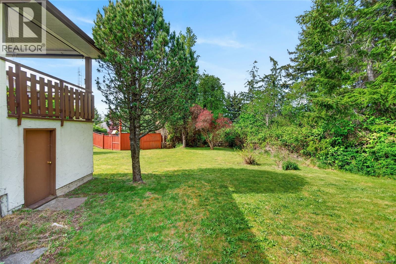 645 Summit Pl, Comox, British Columbia  V9M 3H2 - Photo 59 - 1033977