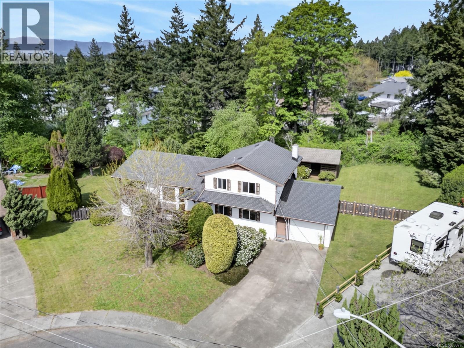 645 Summit Pl, Comox, British Columbia  V9M 3H2 - Photo 66 - 1033977