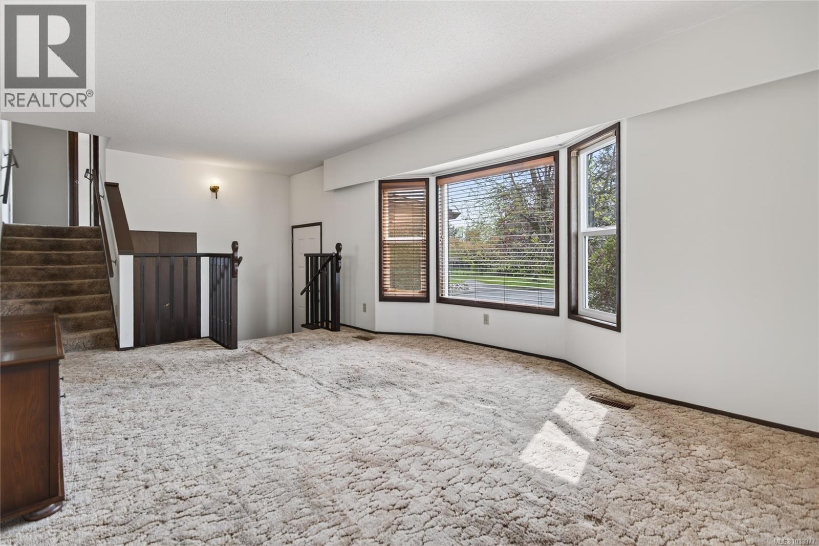 645 Summit Pl, Comox, British Columbia  V9M 3H2 - Photo 7 - 1033977
