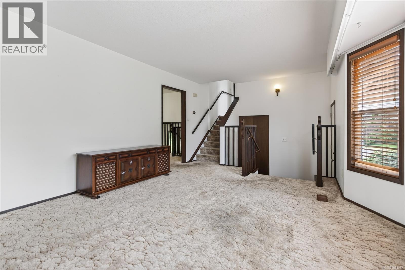 645 Summit Pl, Comox, British Columbia  V9M 3H2 - Photo 8 - 1033977