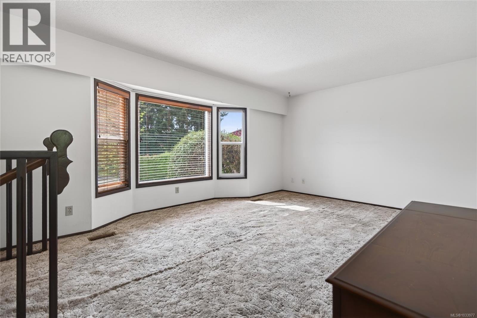 645 Summit Pl, Comox, British Columbia  V9M 3H2 - Photo 9 - 1033977