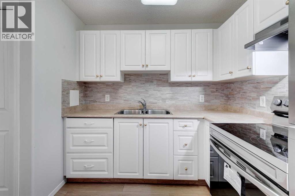 239, 5000 Somervale Court SW, Calgary, Alberta  T2Y 4M1 - Photo 15 - A2306914