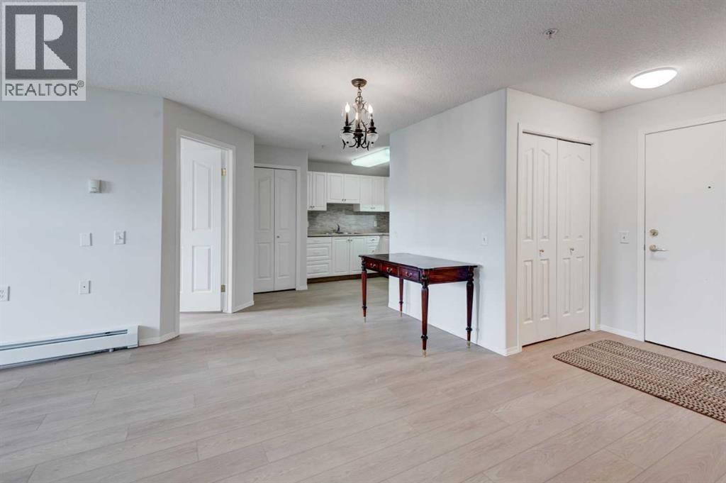 239, 5000 Somervale Court SW, Calgary, Alberta  T2Y 4M1 - Photo 11 - A2306914