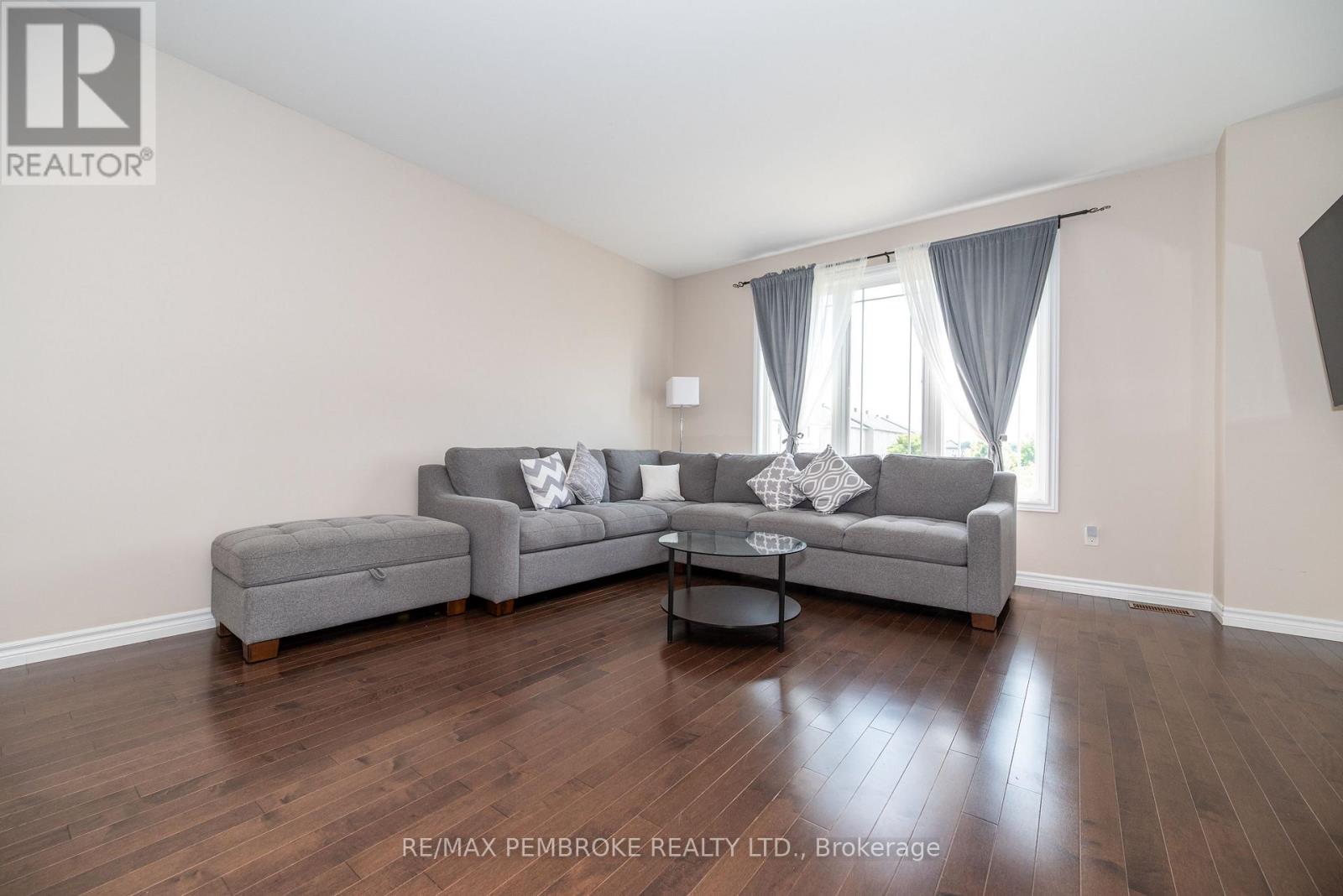 547 Gardner Crescent, Petawawa, Ontario  K8H 0C4 - Photo 11 - X13070824
