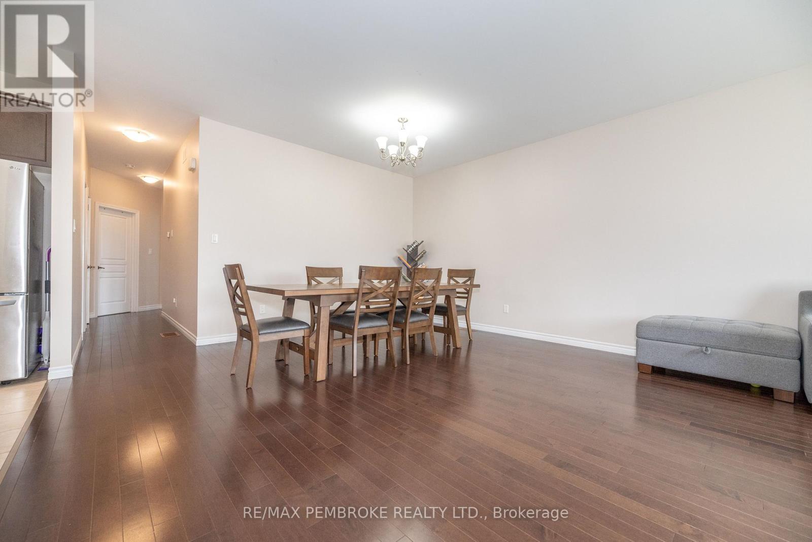547 Gardner Crescent, Petawawa, Ontario  K8H 0C4 - Photo 15 - X13070824