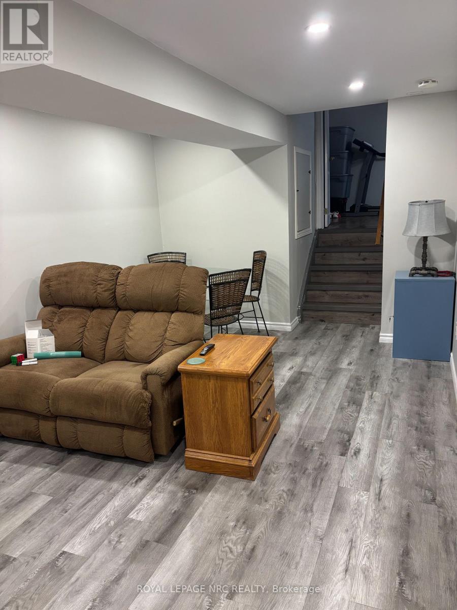 38 Manor Road, St. Catharines, Ontario  L2N 3B5 - Photo 13 - X13070754