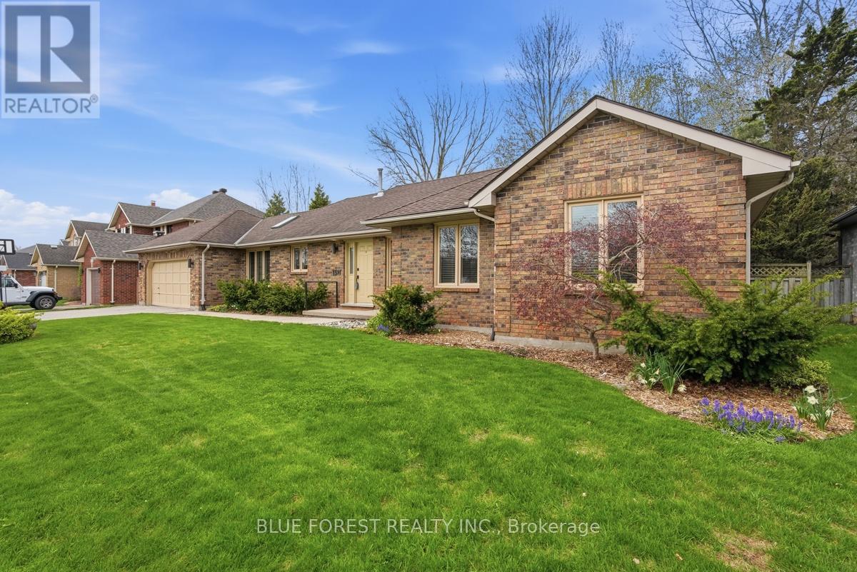 1311 Aldersbrook Road, London North, Ontario  N6G 3J1 - Photo 2 - X13070832