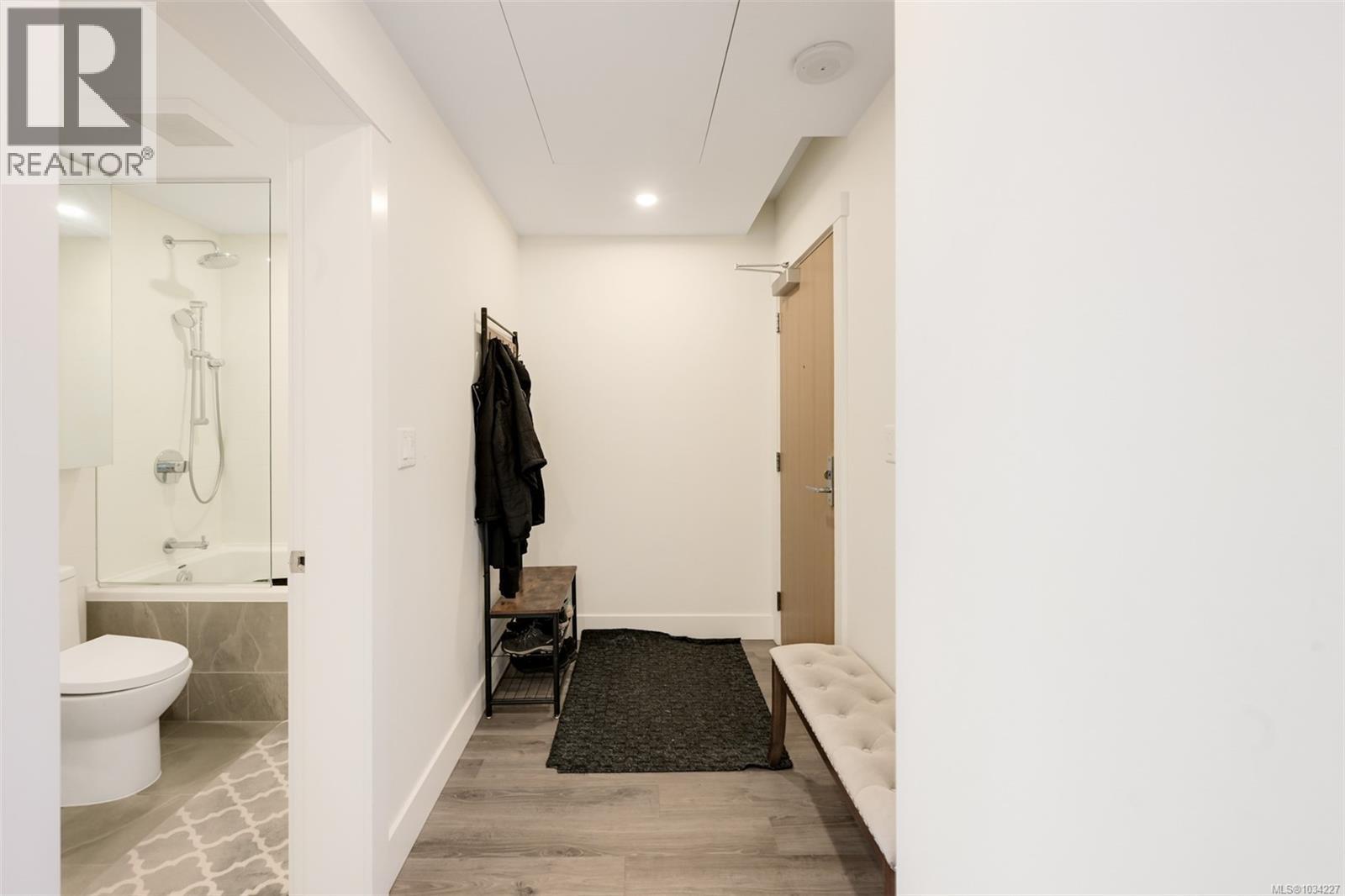 1006 777 Herald St, Victoria, British Columbia  V8T 0C7 - Photo 32 - 1034227