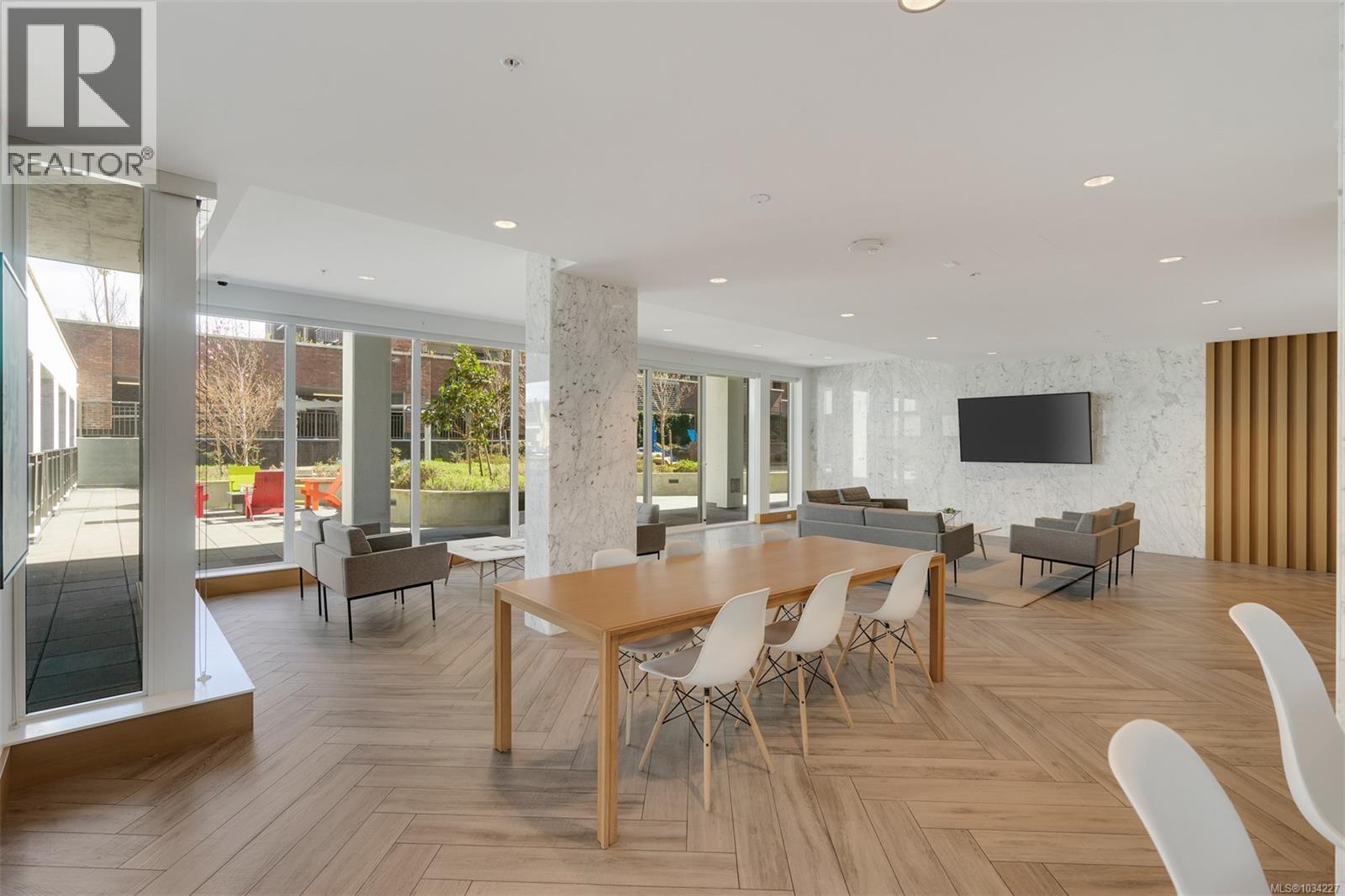 1006 777 Herald St, Victoria, British Columbia  V8T 0C7 - Photo 37 - 1034227