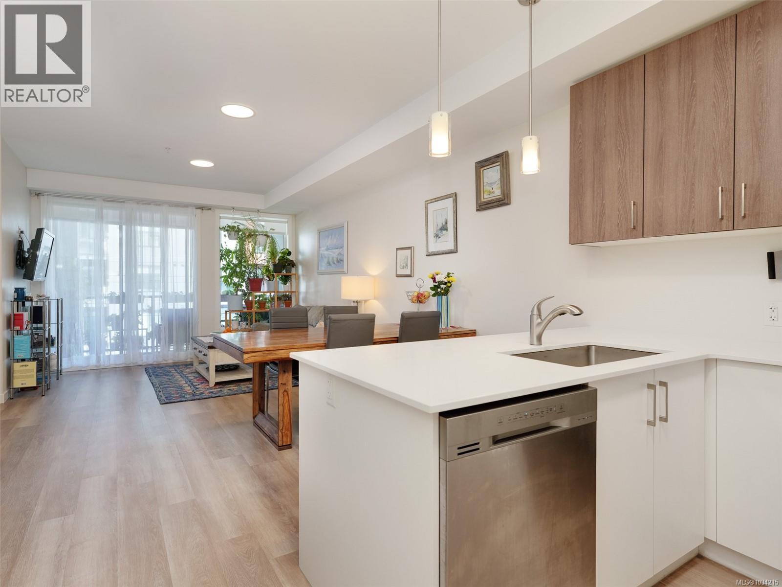 301 815 Orono Ave, Langford, British Columbia  V9B 2T9 - Photo 8 - 1034215