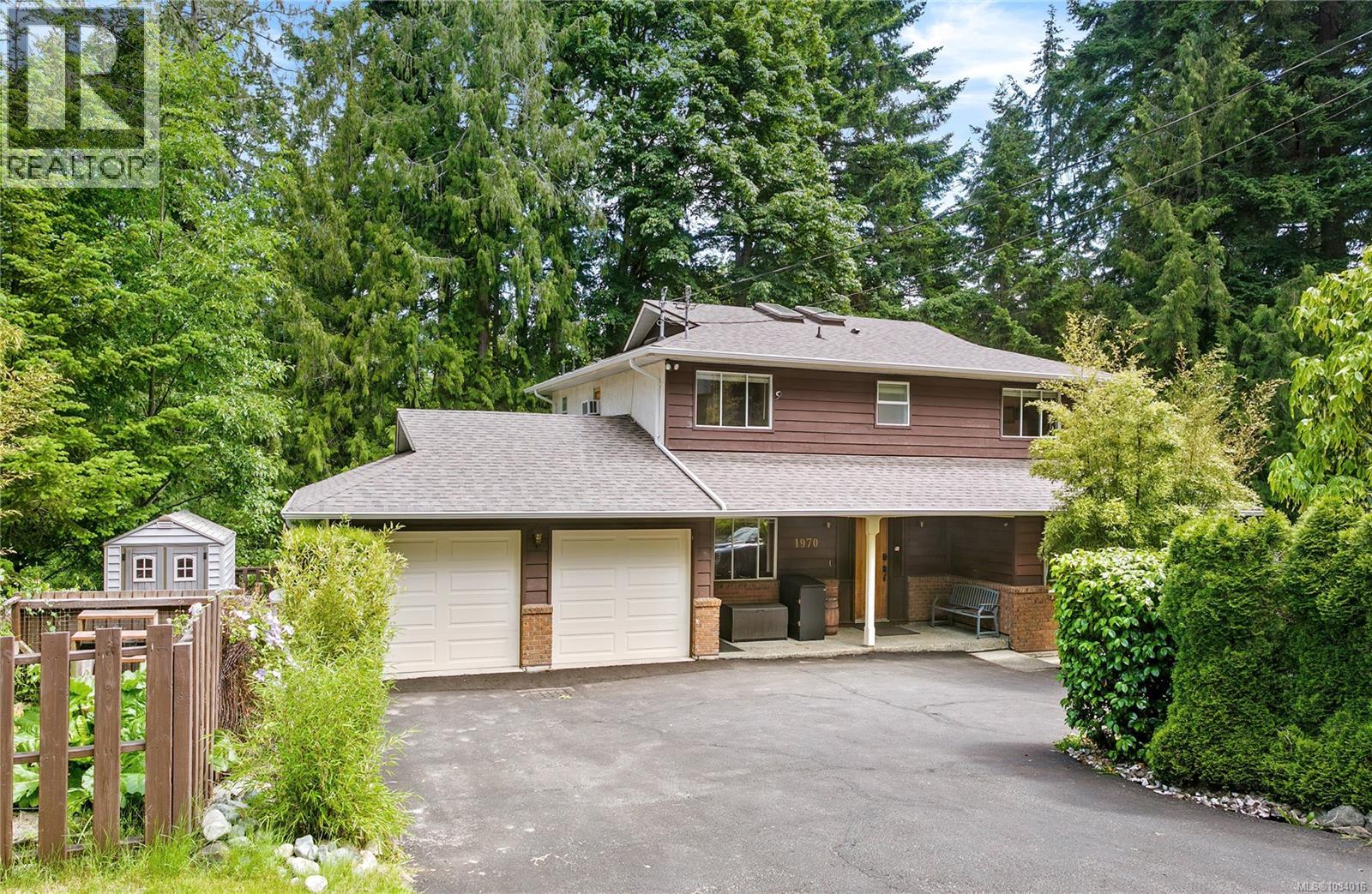 1970 Lands End Rd, North Saanich, British Columbia  V8L 5J2 - Photo 1 - 1034016