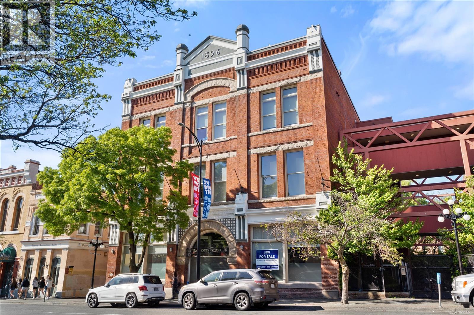 309 524 Yates St, Victoria, British Columbia  V8W 1K8 - Photo 1 - 1033608