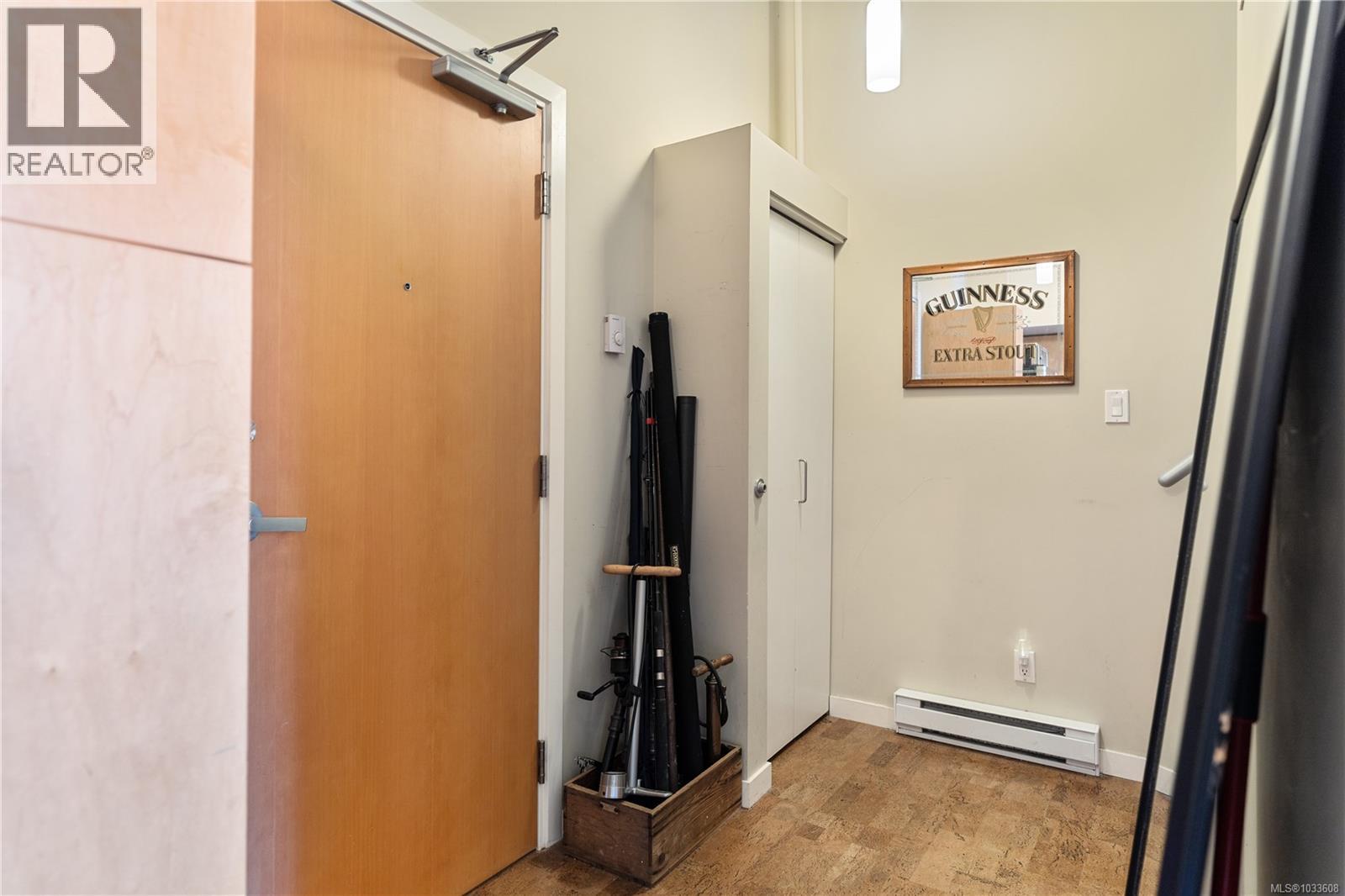 309 524 Yates St, Victoria, British Columbia  V8W 1K8 - Photo 15 - 1033608