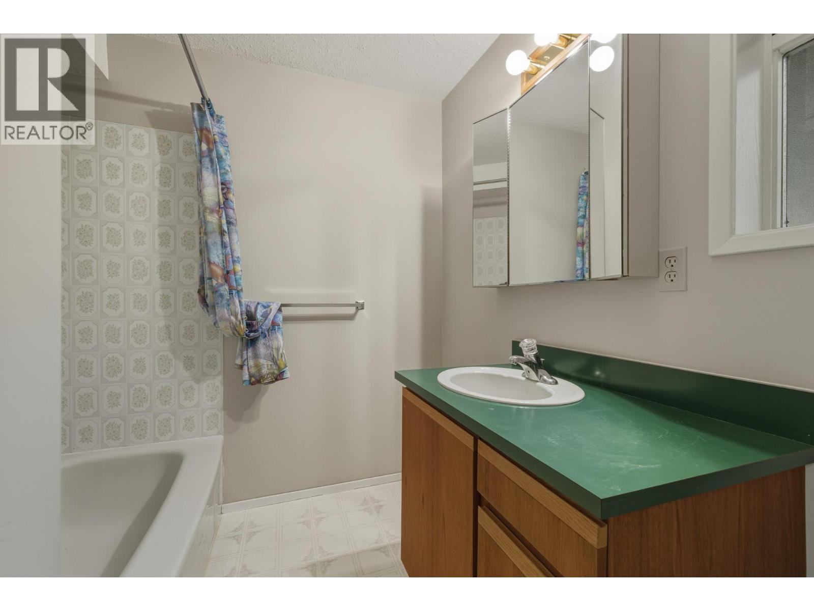 3574 Landie Road, Kelowna, British Columbia  V1W 3E9 - Photo 31 - 10381308