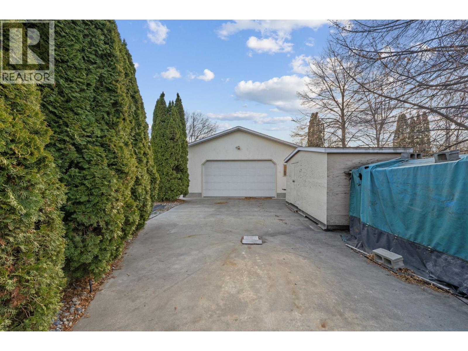 3574 Landie Road, Kelowna, British Columbia  V1W 3E9 - Photo 37 - 10381308