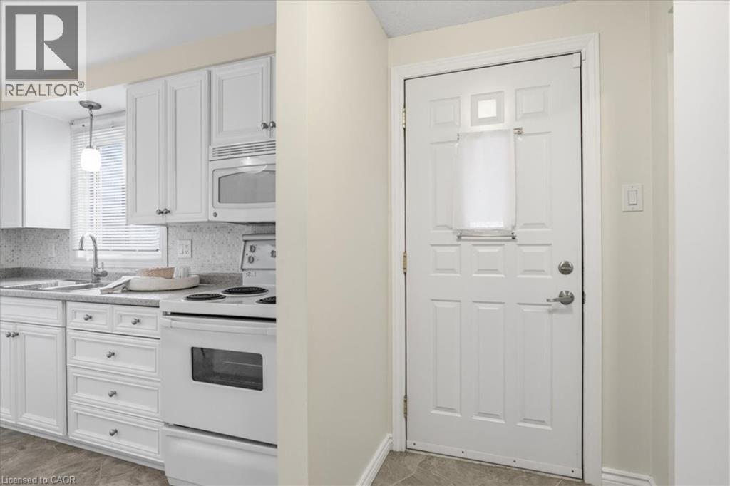 415 Morgan Avenue Unit# 5, Kitchener, Ontario  N2A 2V6 - Photo 3 - 40813816