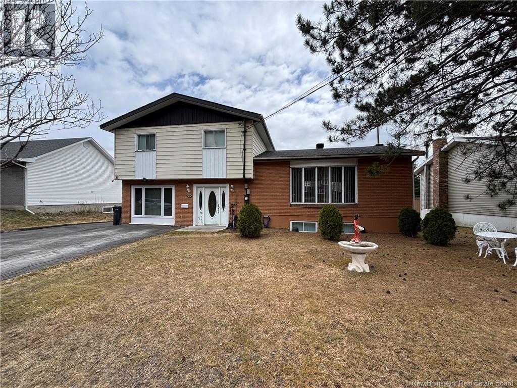 35 Jean-Bélanger, Edmundston, New Brunswick  E3V 3X5 - Photo 2 - NB138374