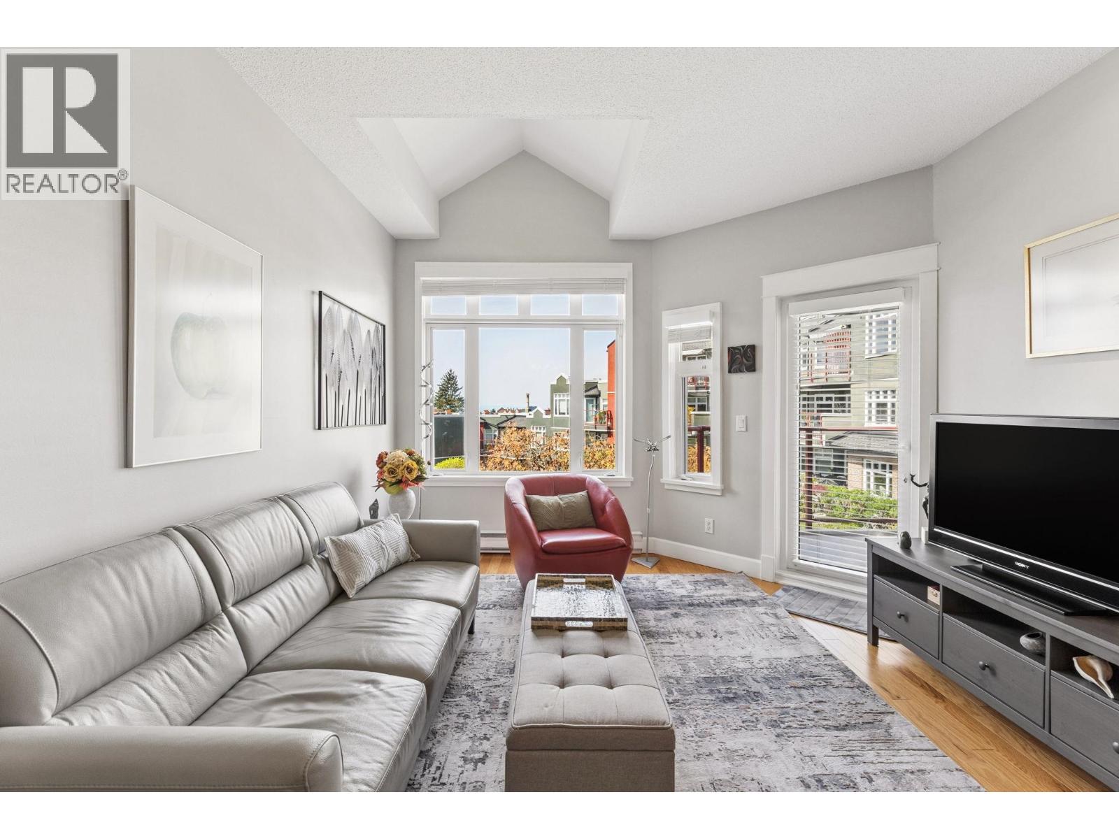 419 121 W 29th Street, North Vancouver, British Columbia  V7N 4L6 - Photo 6 - R3118271