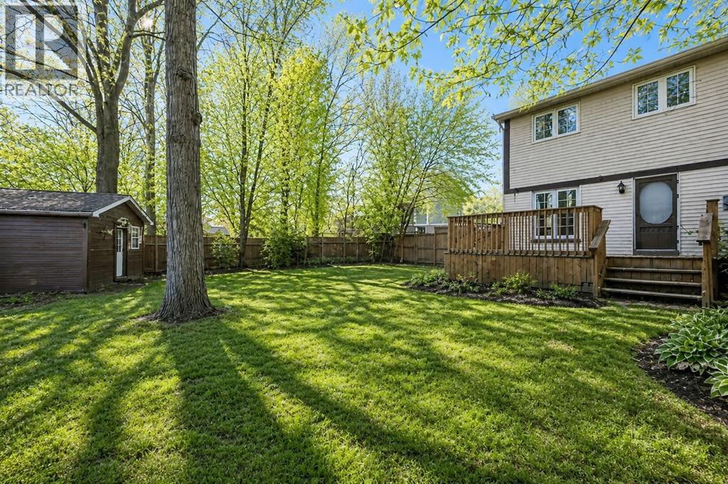 124 Fairview Place, Sarnia, Ontario  N7S 4E1 - Photo 3 - 26008924