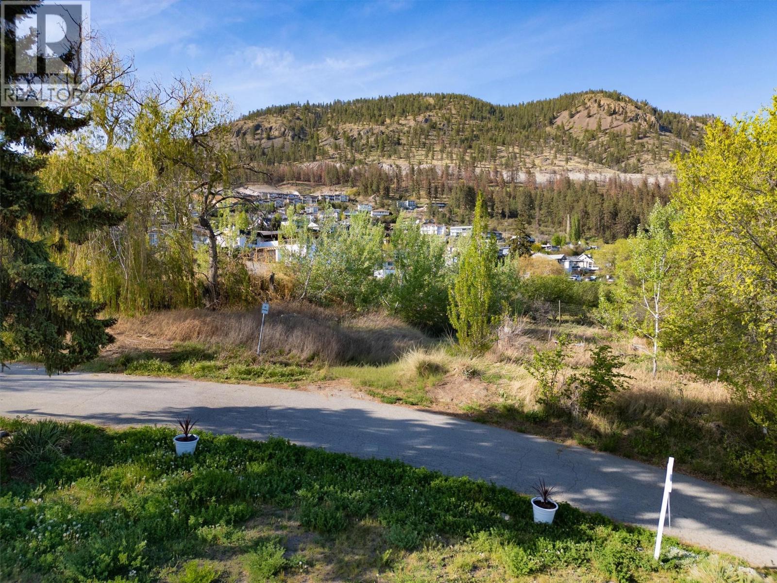 5281 Tailyour Lane, Peachland, British Columbia  V0H 1X1 - Photo 8 - 10384935