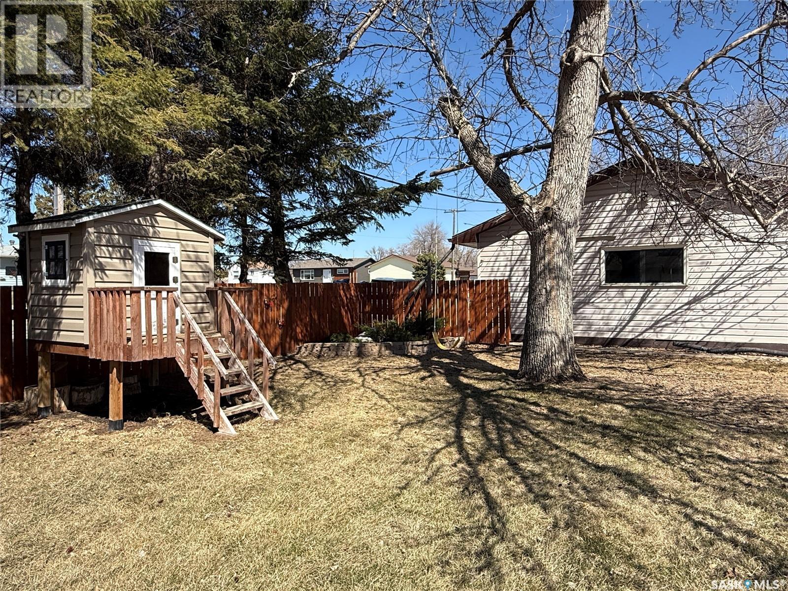 375 9th Avenue W, Melville, Saskatchewan  S0A 2P0 - Photo 40 - SK030404