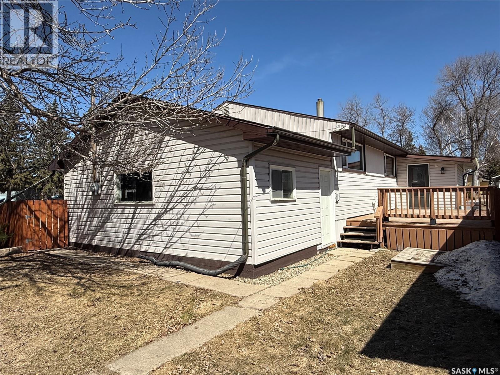 375 9th Avenue W, Melville, Saskatchewan  S0A 2P0 - Photo 42 - SK030404